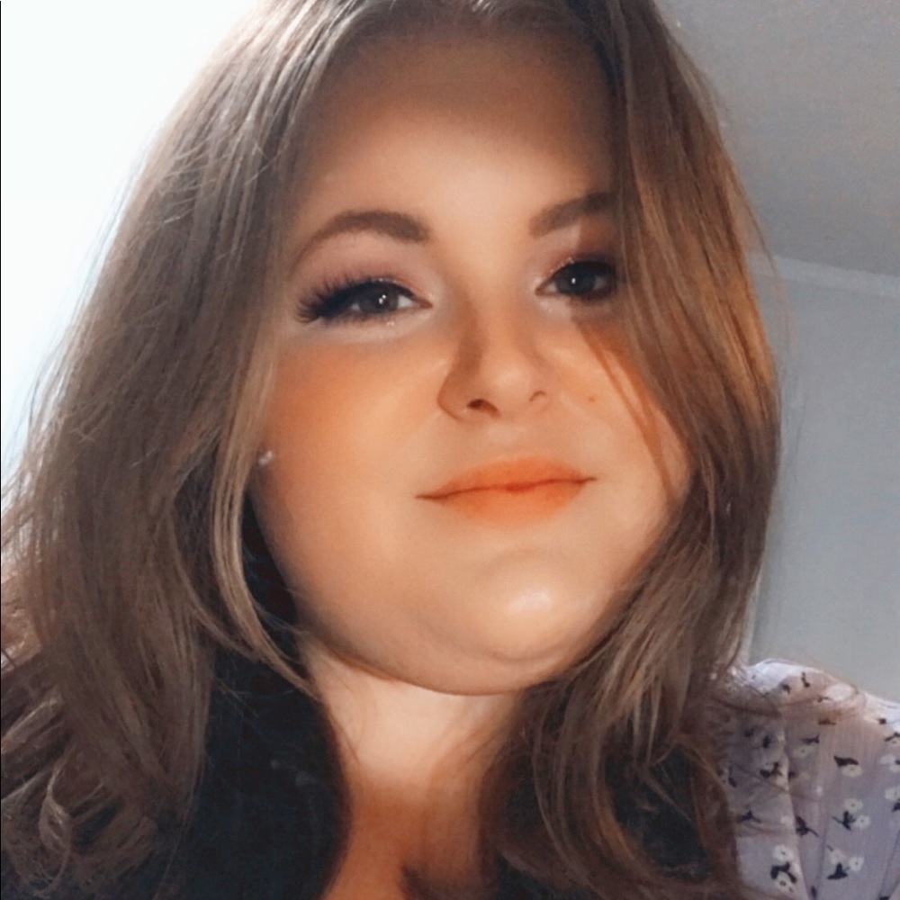 Meet your posher!